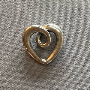 EUC James Avery “Heart Strings” Pendant